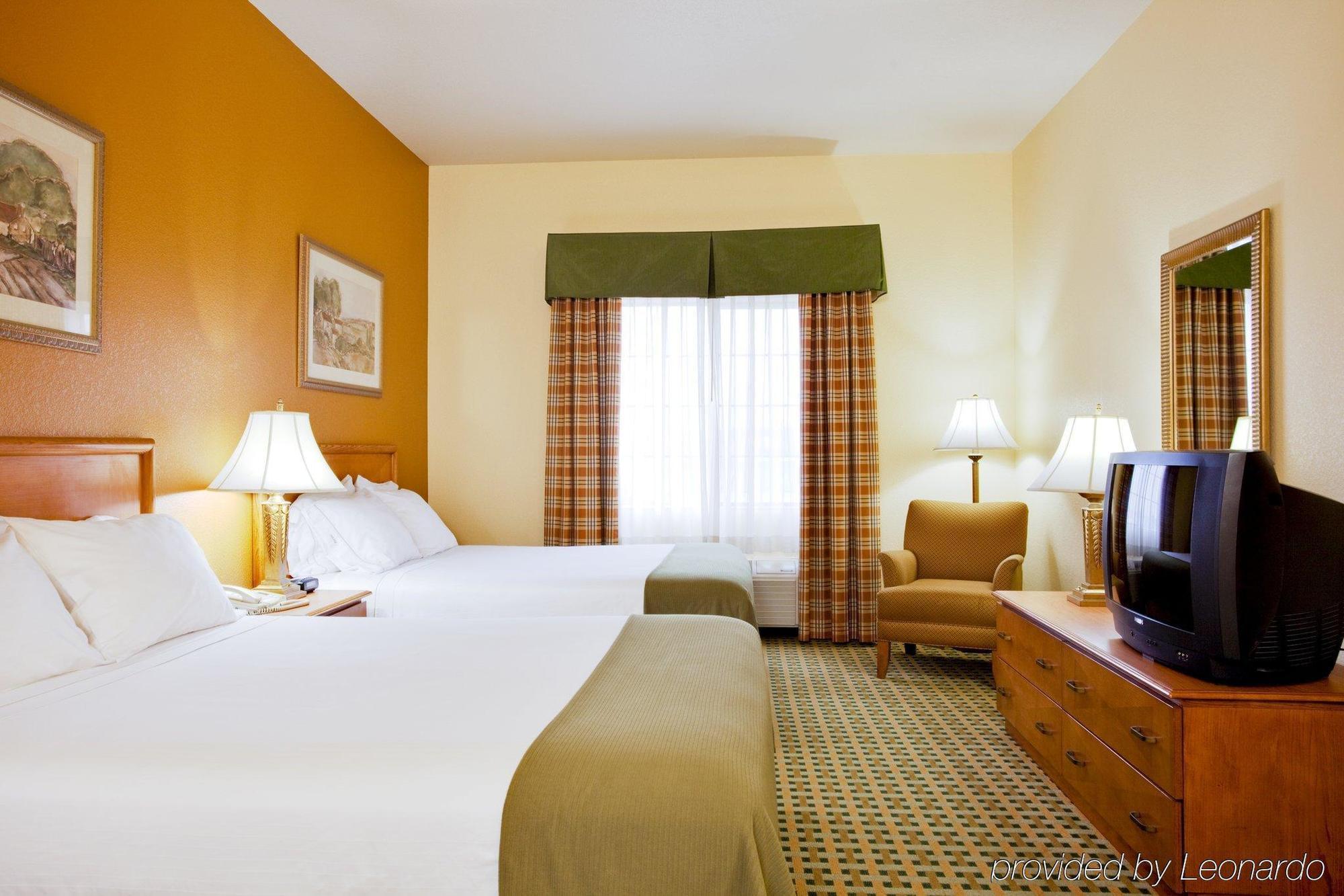 Holiday Inn Express Hotel & Suites Hesperia, An Ihg Hotel Номер фото