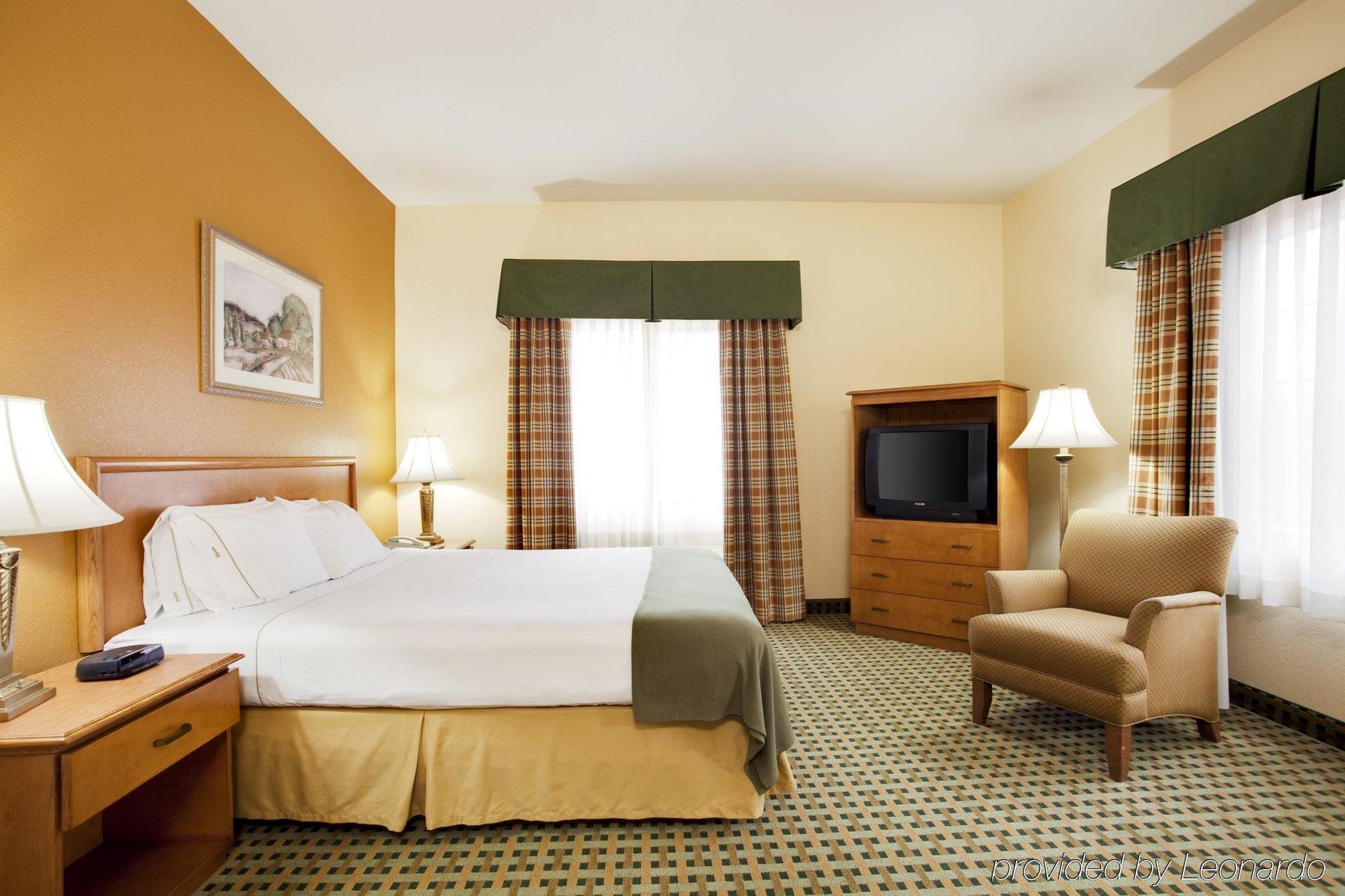 Holiday Inn Express Hotel & Suites Hesperia, An Ihg Hotel Экстерьер фото