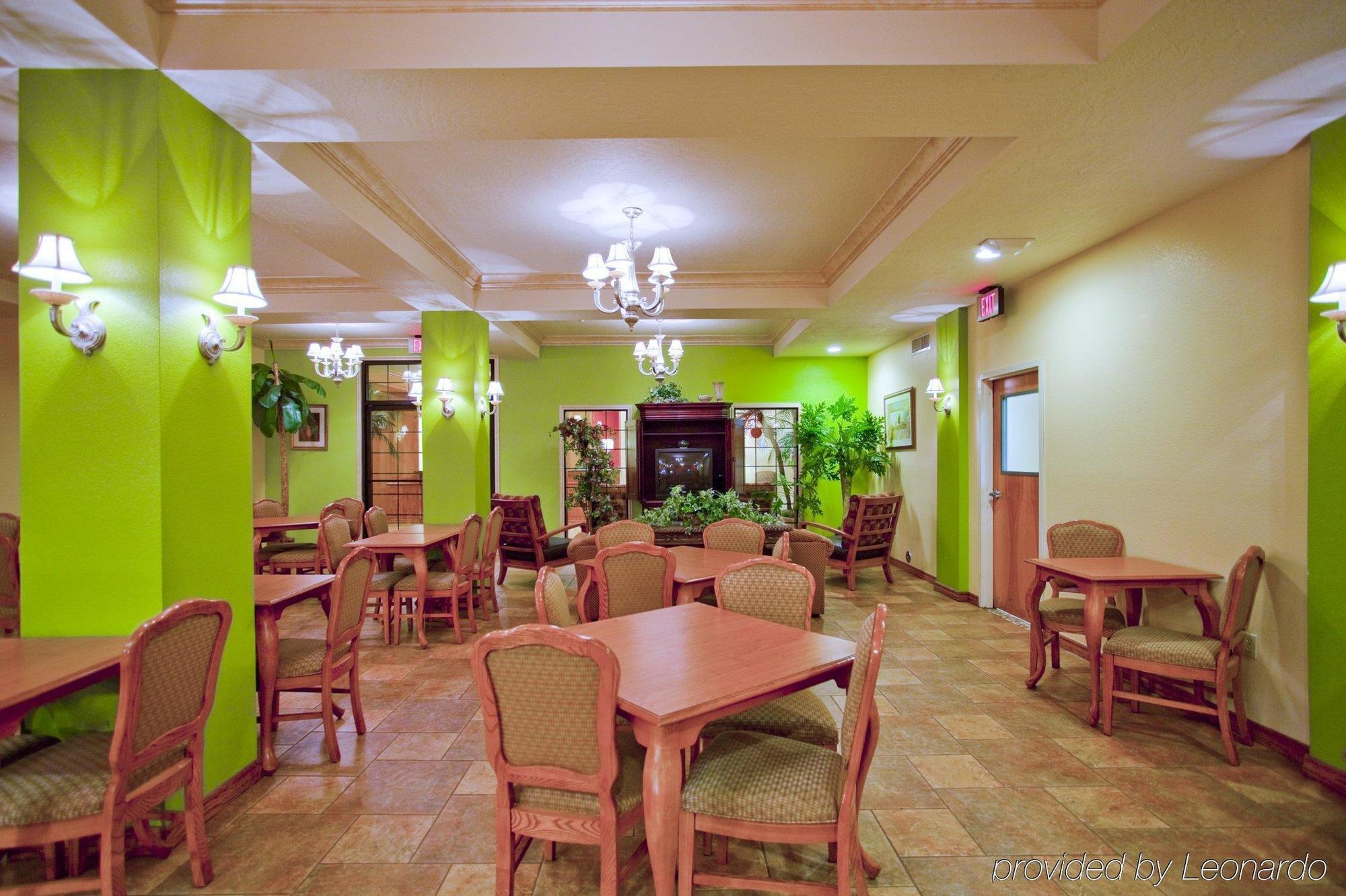 Holiday Inn Express Hotel & Suites Hesperia, An Ihg Hotel Экстерьер фото