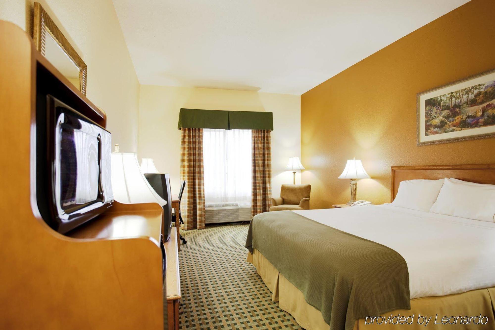 Holiday Inn Express Hotel & Suites Hesperia, An Ihg Hotel Экстерьер фото